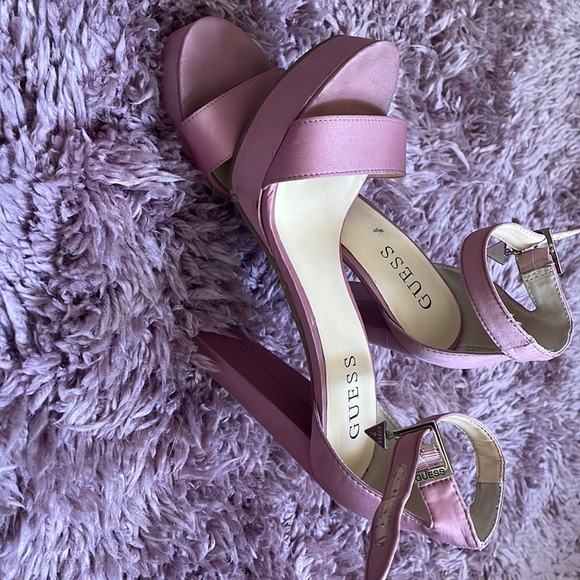 Guess Dust Pink Heels - Picture 2 of 4